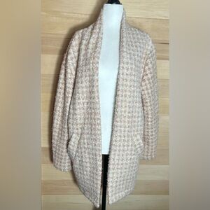 Reitmans Cream Dusty Pink Textured Cardigan Size Medium Teddy Pocket Warm-tones